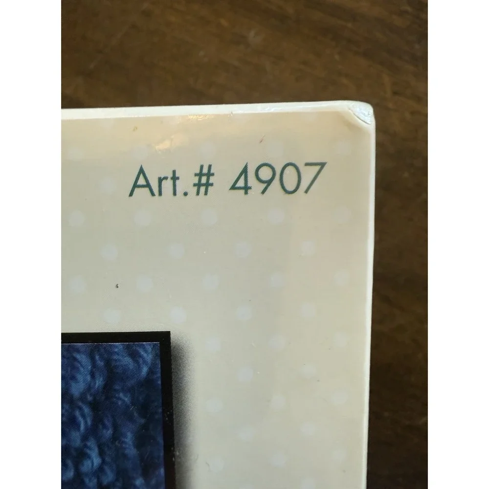 WonderArt Latch Hook Kit Lady Bug‎ 8x8 number 4907, Caron international sealed